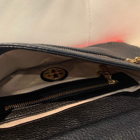 TORY BURCH CROSSBODY PURSE - Picture 10 of 13